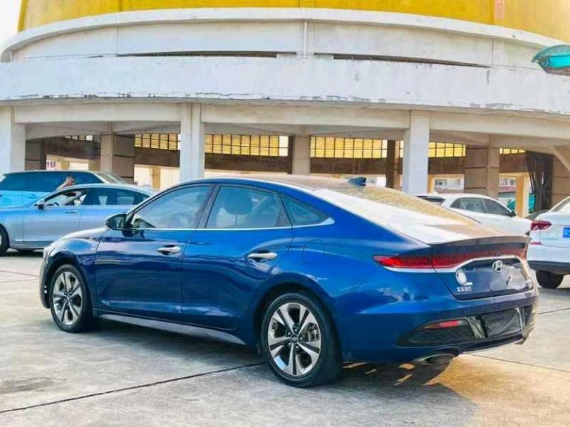 东莞19年现代菲斯塔8