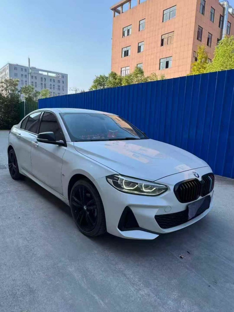 宁波23年宝马1系3