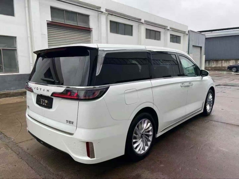 徐州25年岚图汽车梦想家8