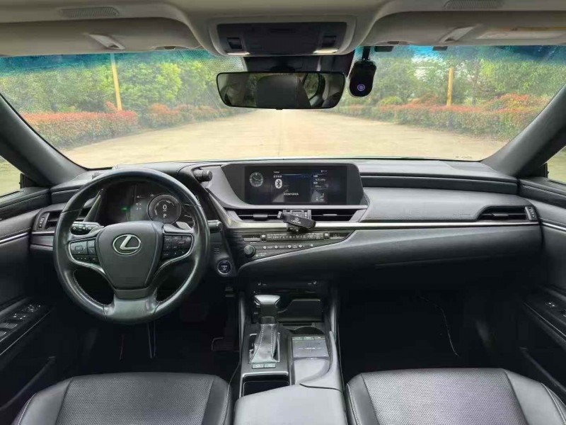 徐州19年雷克萨斯ES5