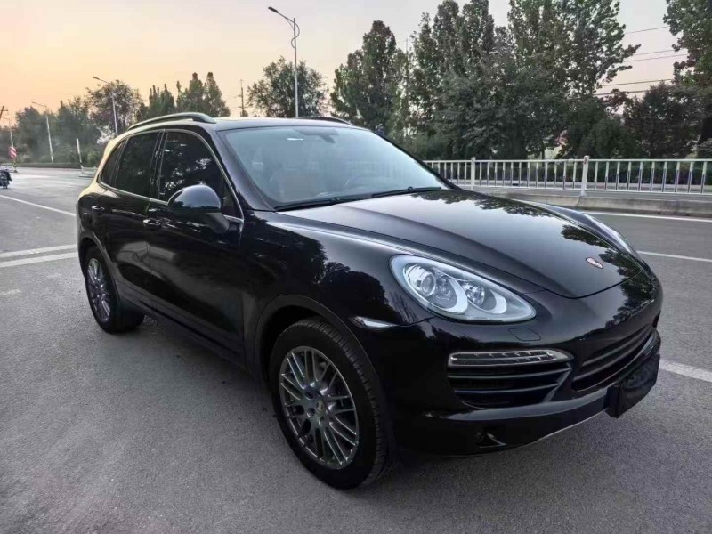 东营13年保时捷卡宴2