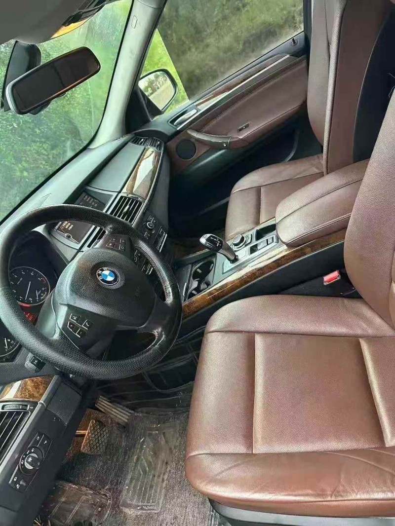 东营11年宝马X54