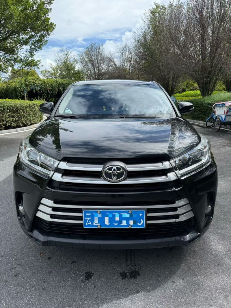 楚雄21年丰田汉兰达1