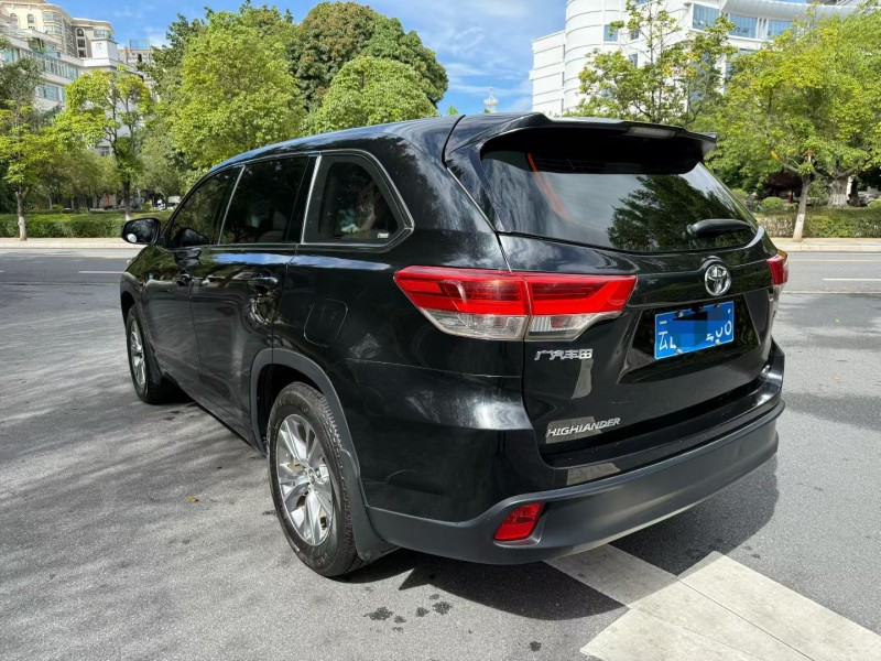 楚雄21年丰田汉兰达6