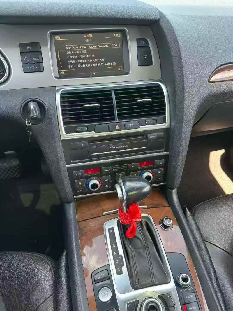 济宁14年奥迪Q73