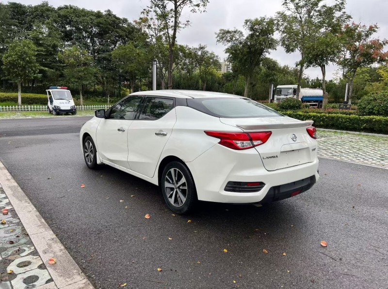 盐城16年日产蓝鸟5