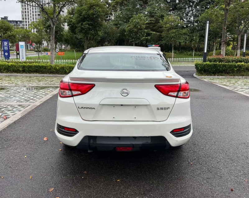 盐城16年日产蓝鸟6