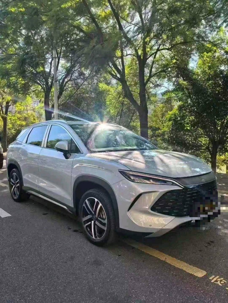 六盘水25年比亚迪宋2