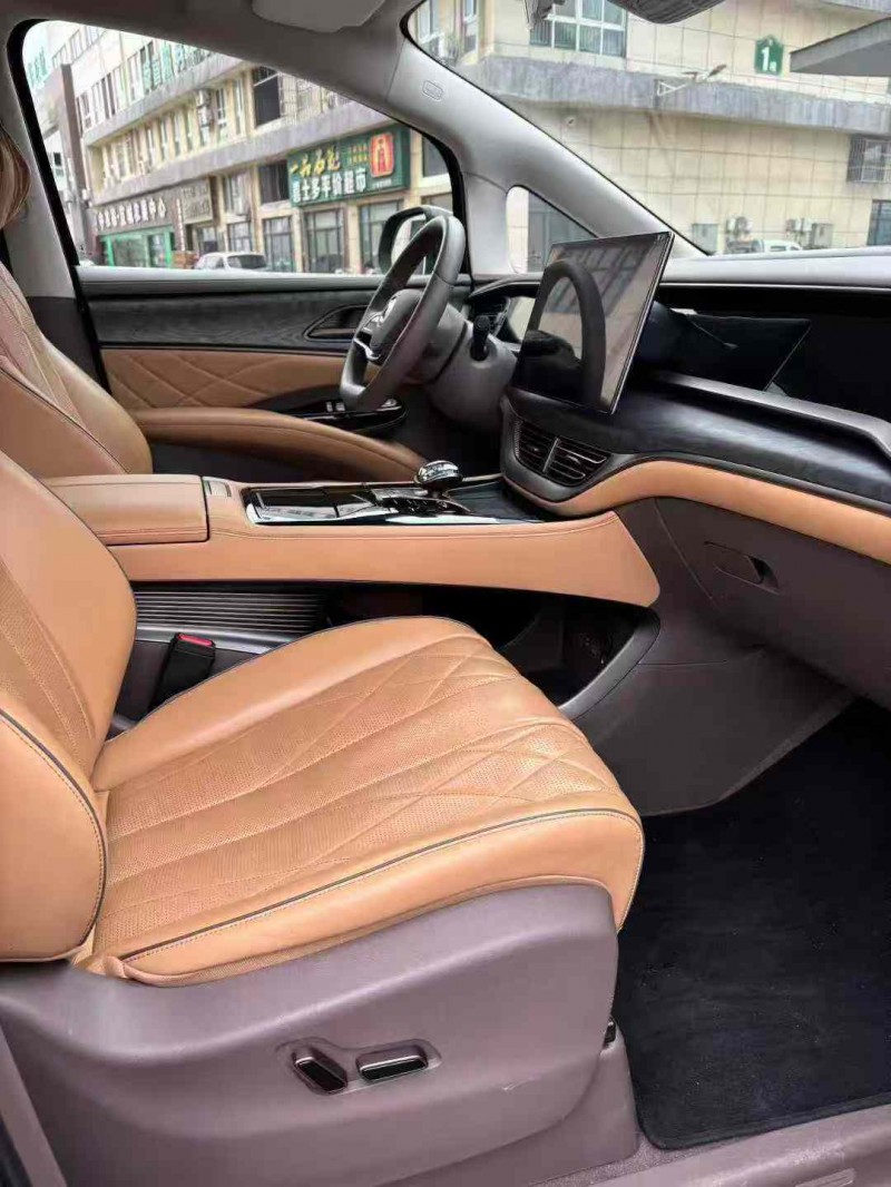 襄阳23年腾势D98