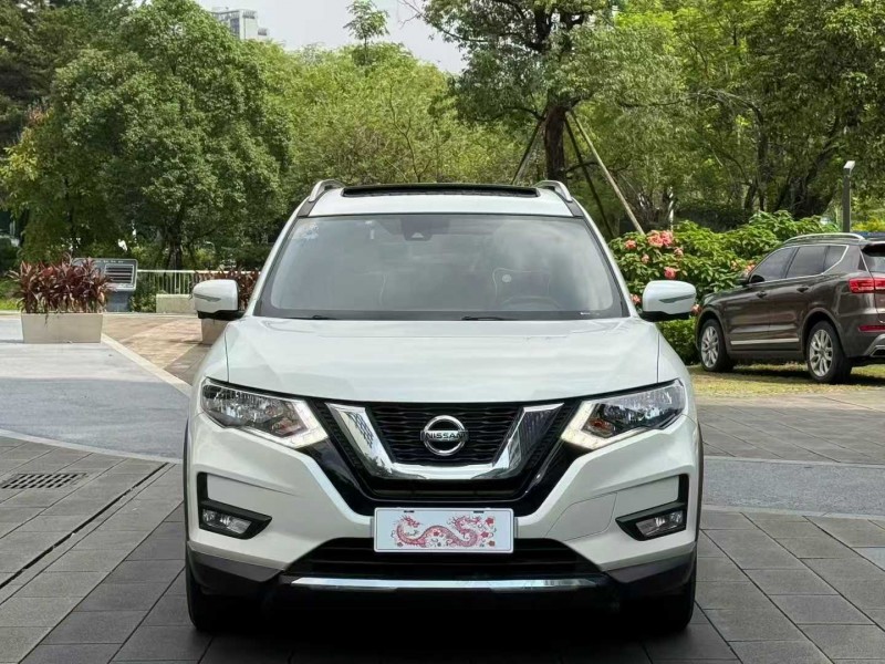 佛山19年日产奇骏1