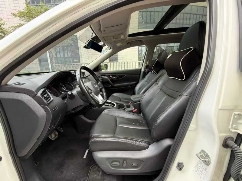 佛山19年日产奇骏4