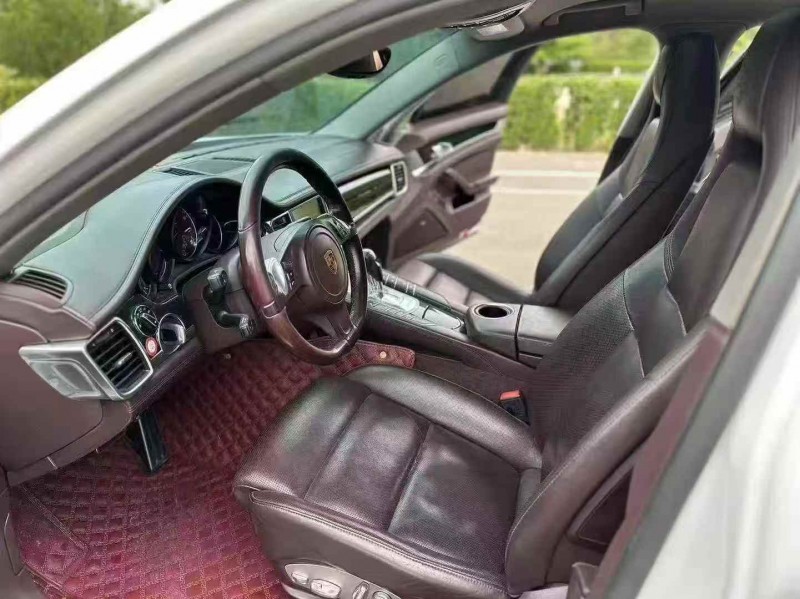 泰安16年保时捷帕拉梅拉4