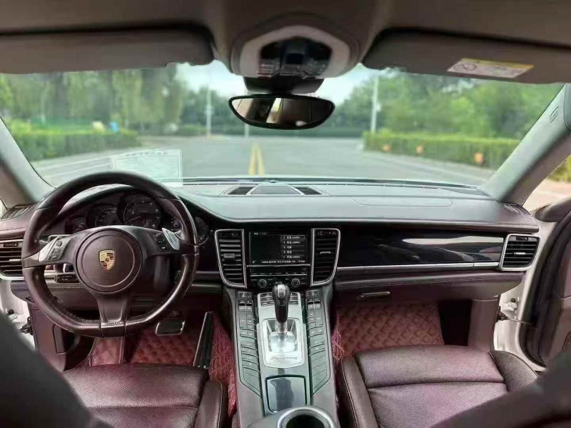 泰安16年保时捷帕拉梅拉5