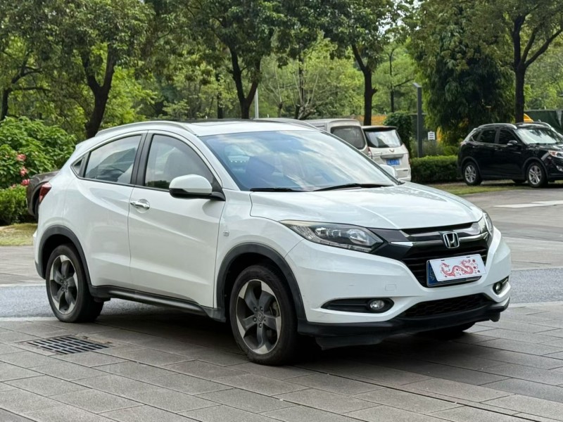 佛山17年本田缤智3