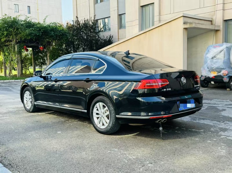 佛山17年大众迈腾4