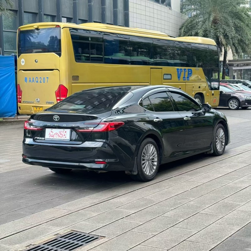 佛山25年丰田凯美瑞8