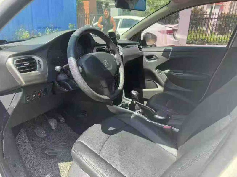 南宁18年东风标致4