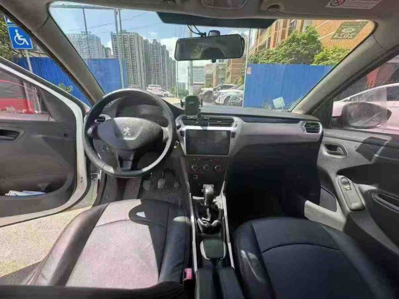 南宁18年东风标致5