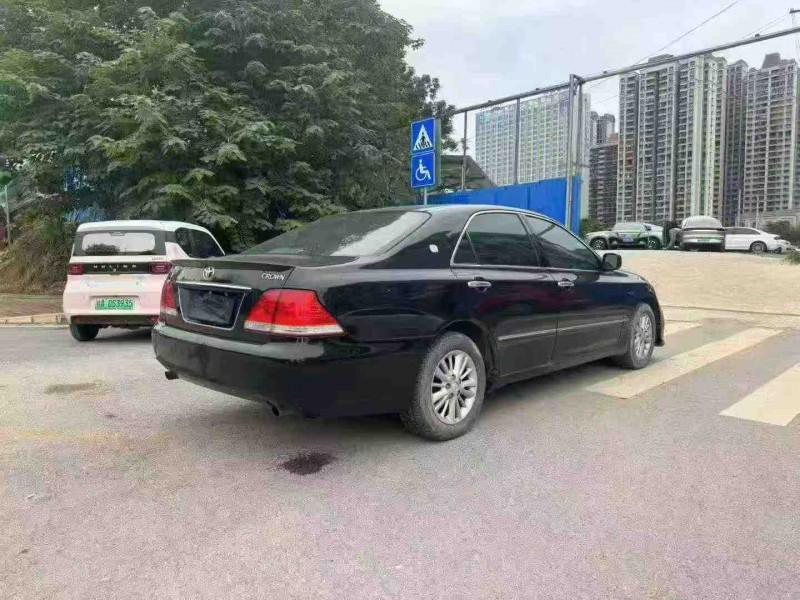南宁06年丰田皇冠7