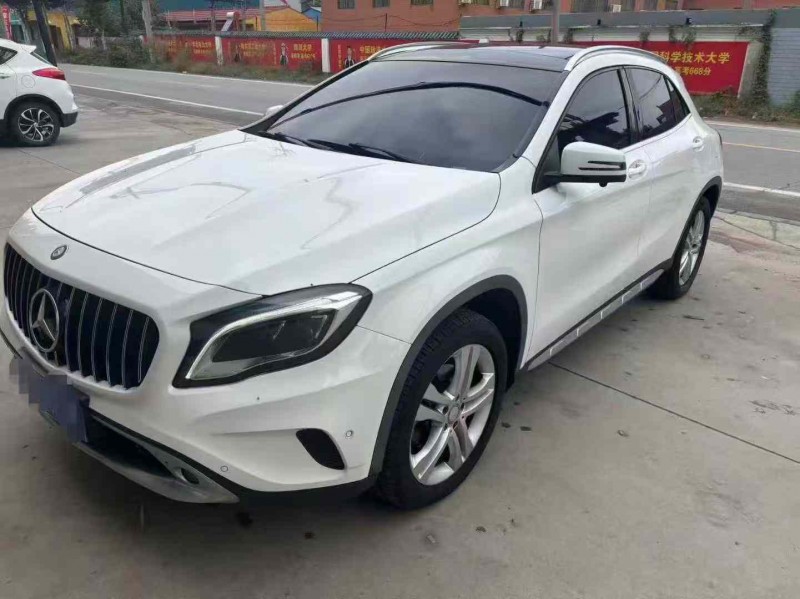 保定16年奔驰GLA2