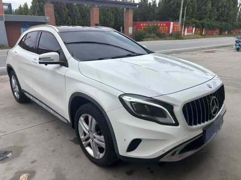 保定16年奔驰GLA3
