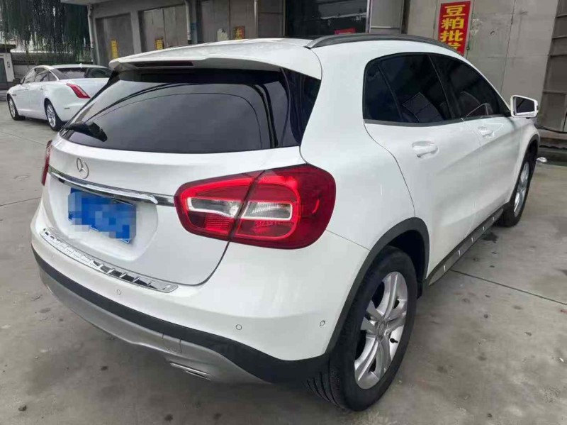 保定16年奔驰GLA4
