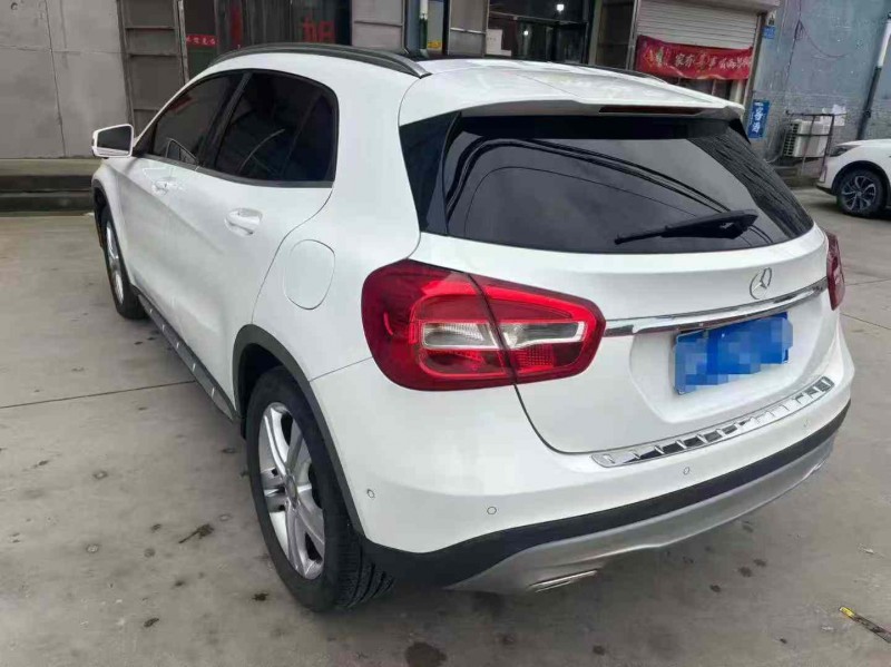 保定16年奔驰GLA5