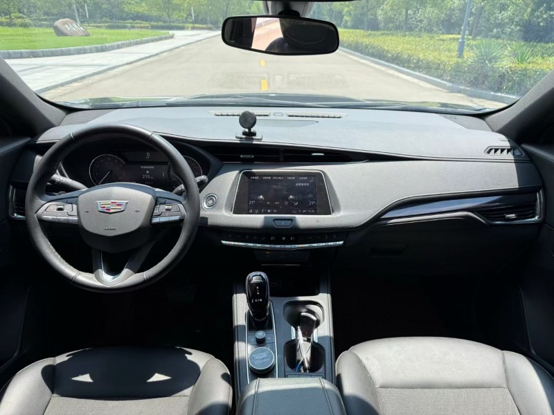 徐州21年凯迪拉克XT44