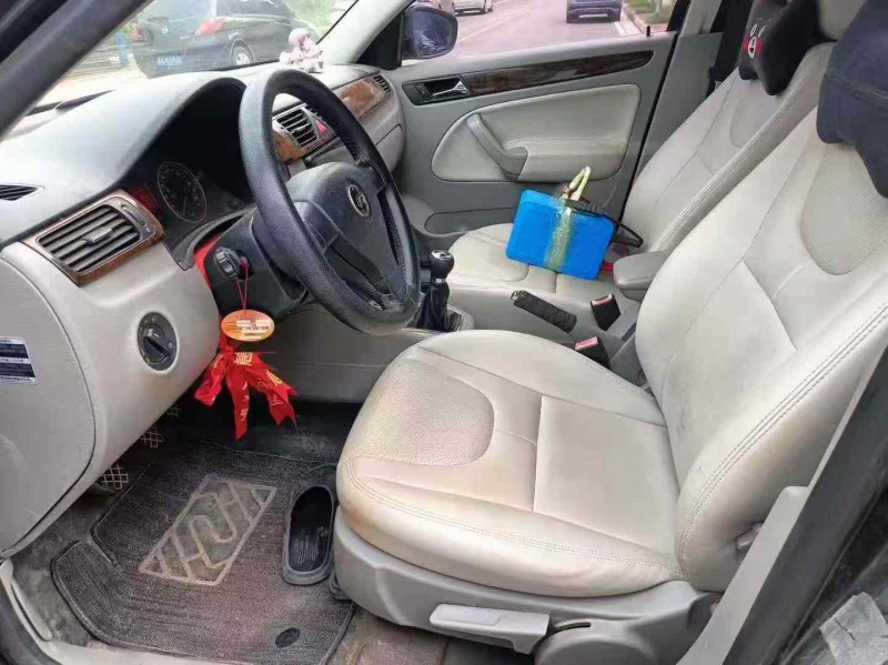 南宁09年大众宝来4