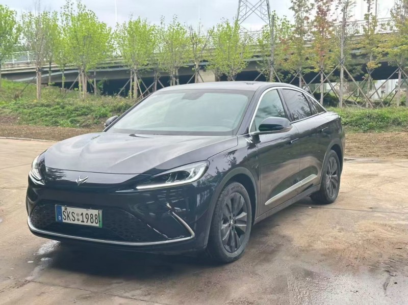 青岛25年极狐汽车阿尔法3