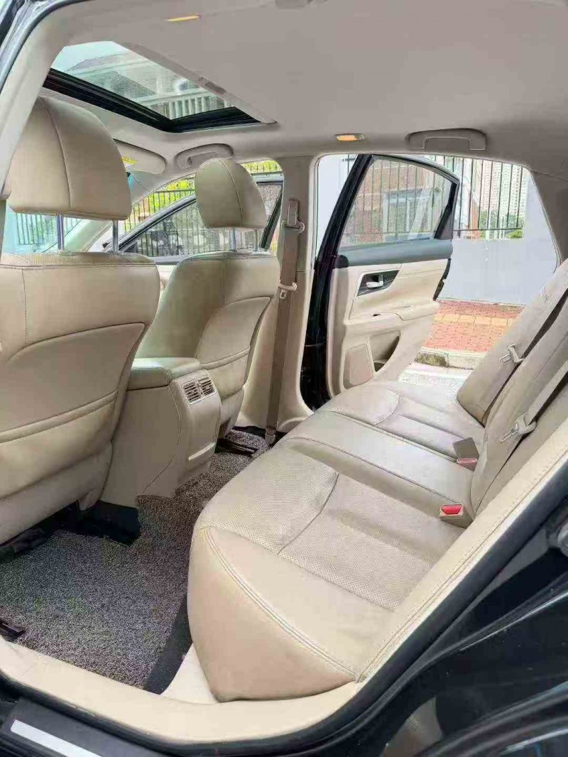 南宁17年日产天籁6