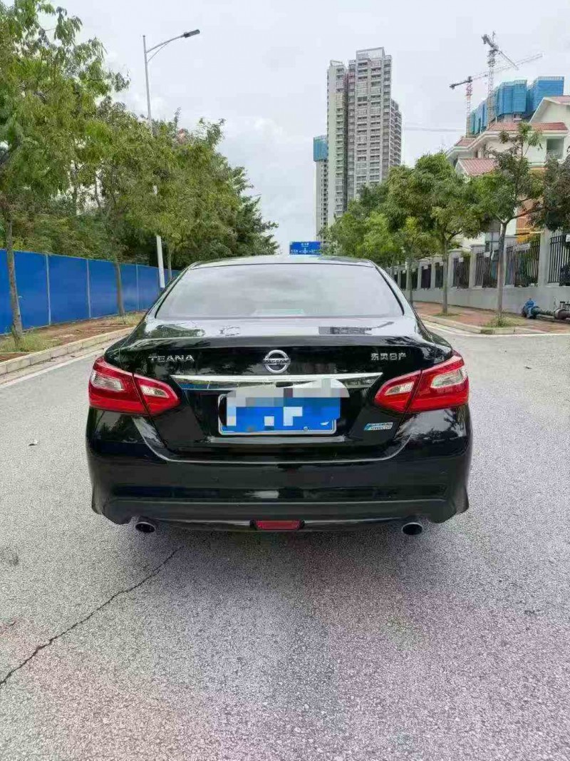 南宁17年日产天籁9