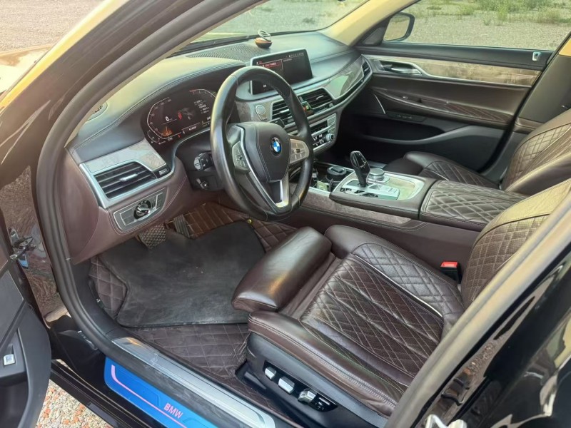 苏州21年宝马7系4