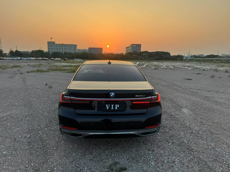 苏州21年宝马7系9