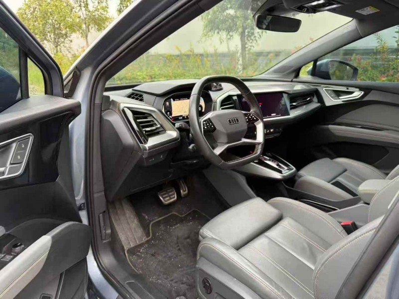 广州23年奥迪Q44