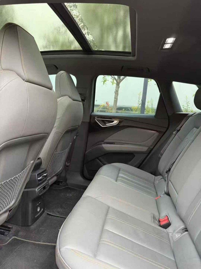 广州23年奥迪Q46