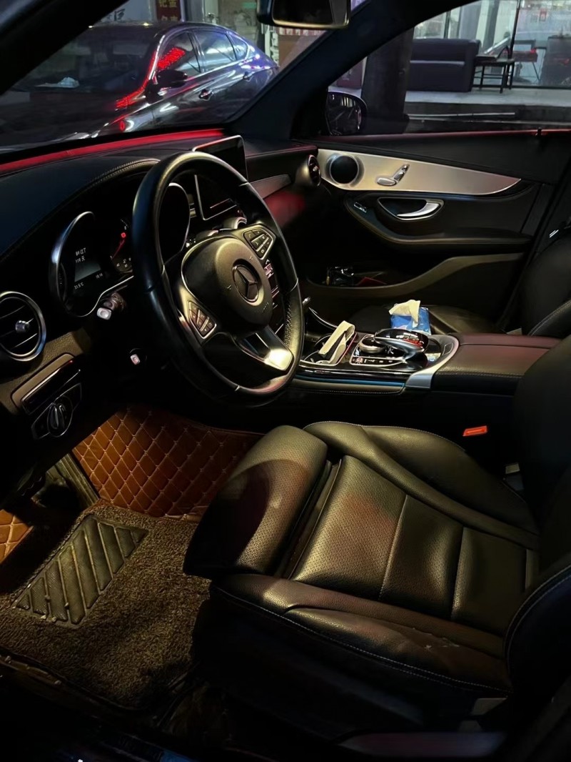 广州19年奔驰GLC3