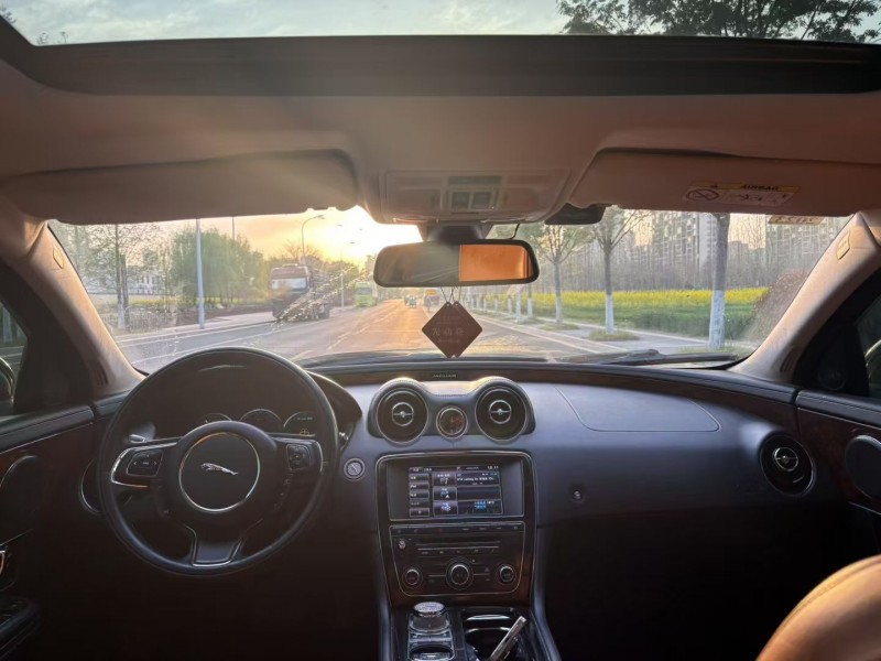 宿迁15年捷豹XJL5