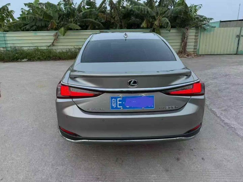佛山20年雷克萨斯ES9