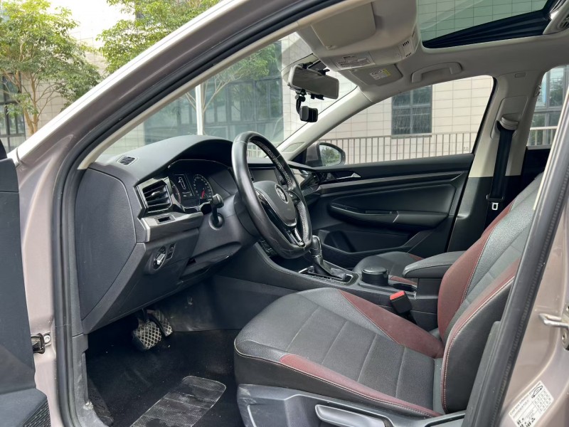 佛山19年大众宝来5