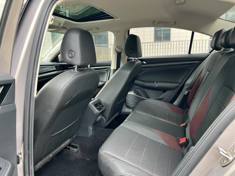 佛山19年大众宝来6