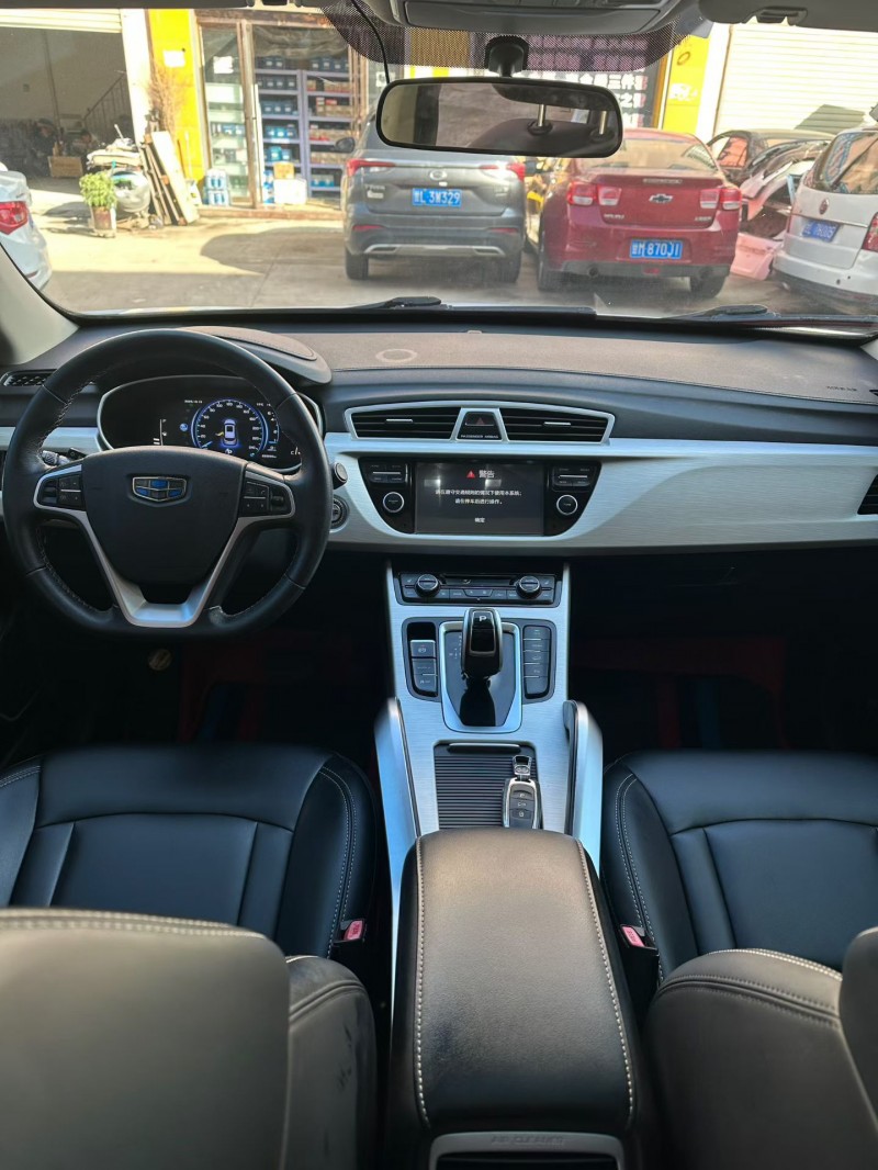 平凉20年吉利博越6