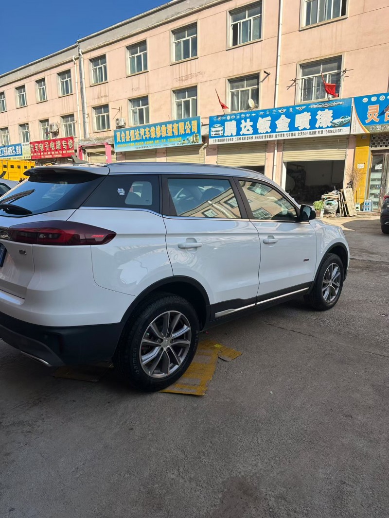 平凉20年吉利博越8