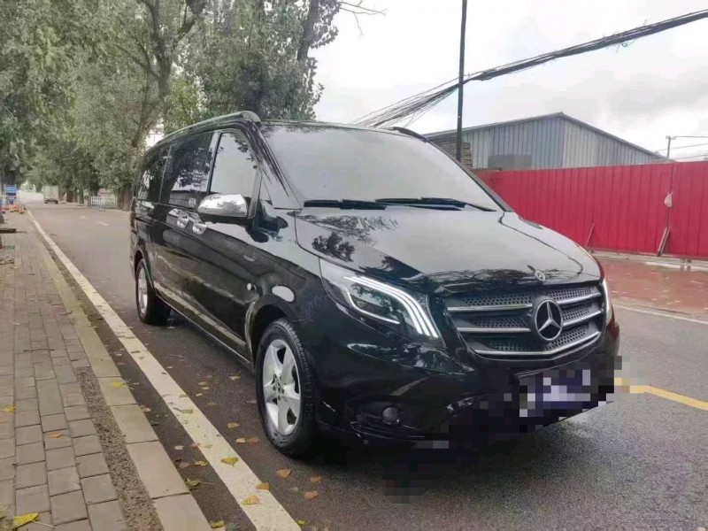 石家庄18年奔驰威霆4