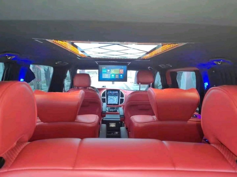 石家庄18年奔驰威霆6