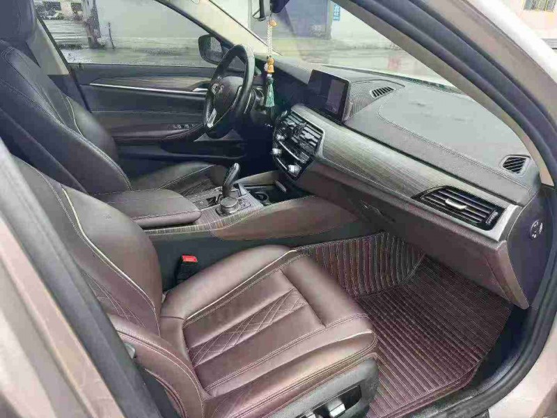 襄阳19年宝马5系8