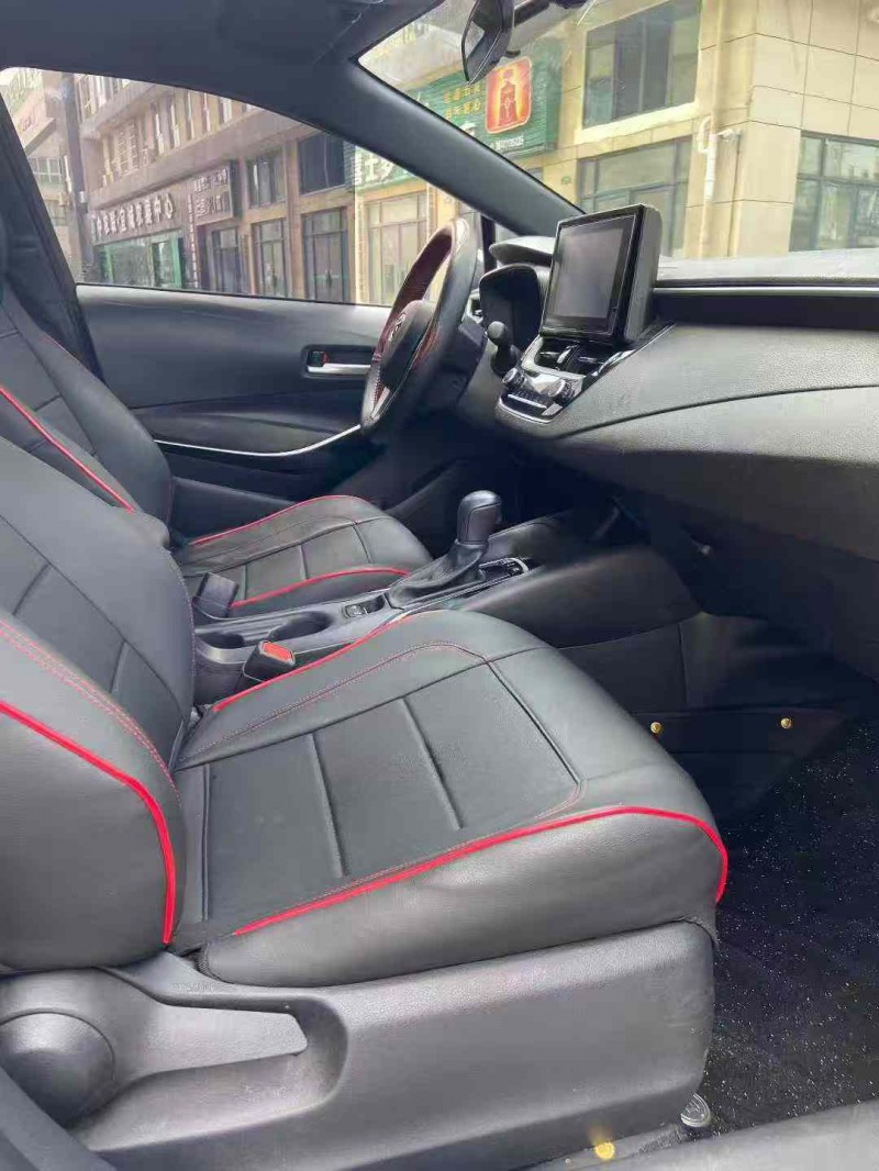 襄阳23年丰田雷凌8