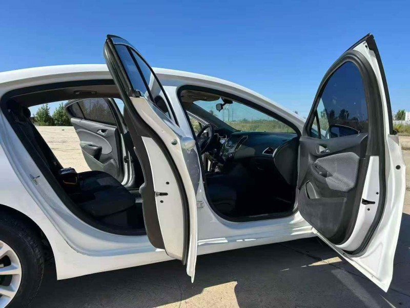 邢台16年雪佛兰科鲁兹4