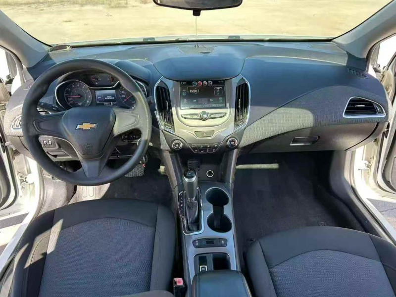 邢台16年雪佛兰科鲁兹5