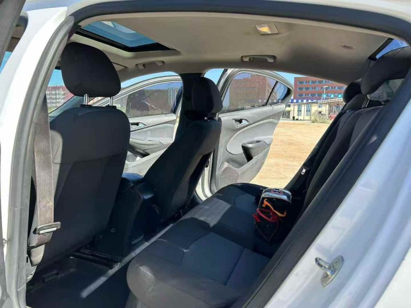 邢台16年雪佛兰科鲁兹6